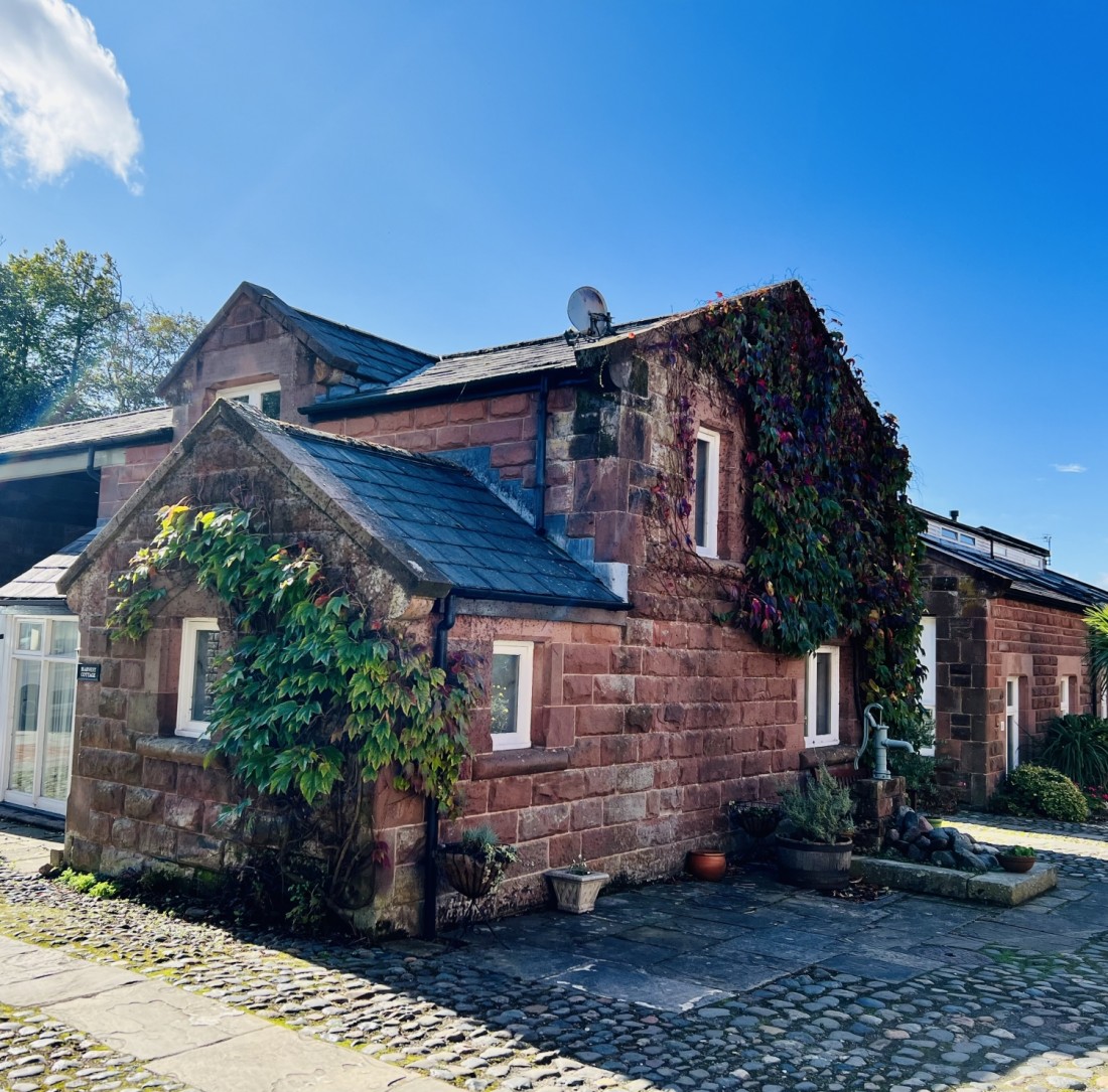 View Full Details for 6 Dawpool Farm, Station Road , Thurstaston, Wirral, CH61